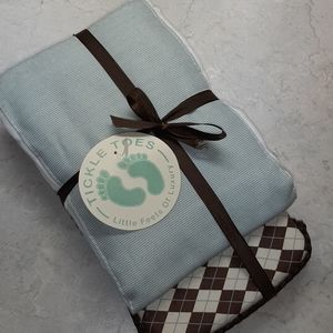 ❤ 🛍 4/$20 Tickle Toes wipe case and burp cloth